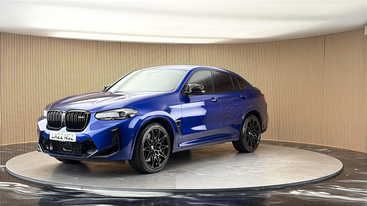 More views of BMW X4 M
