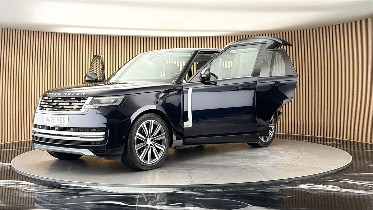 More views of Land Rover Range Rover