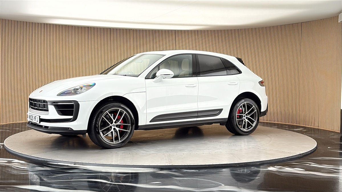 More views of Porsche Macan