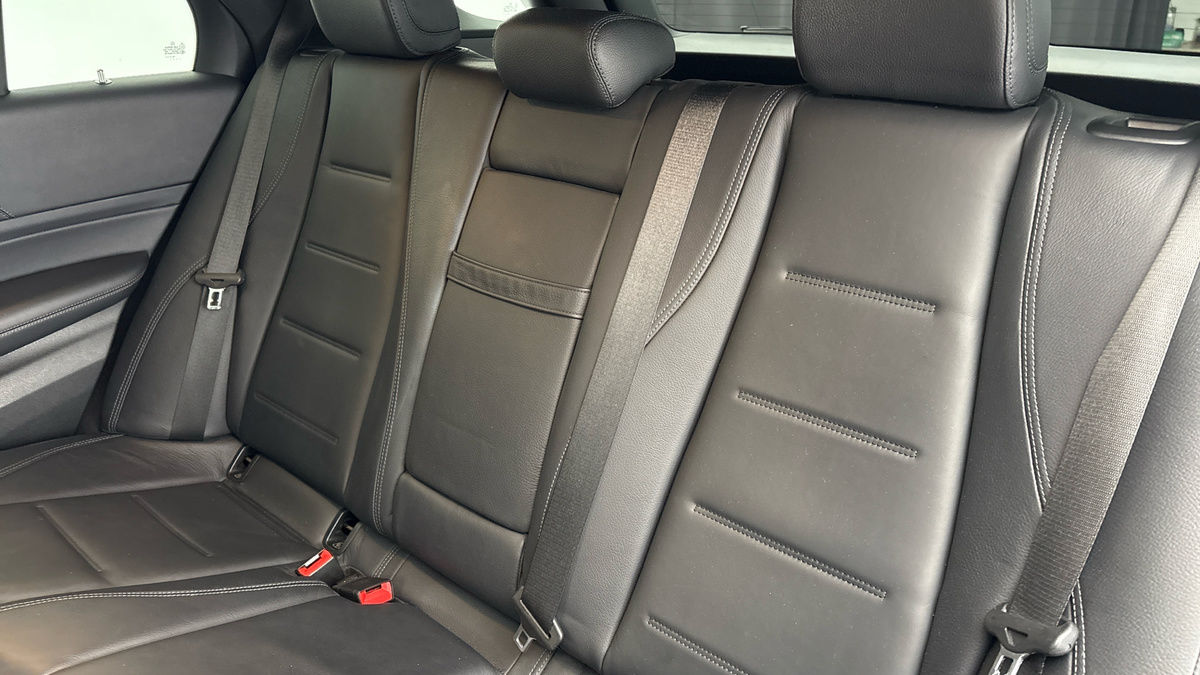 Mercedes-Benz GLE Image 8