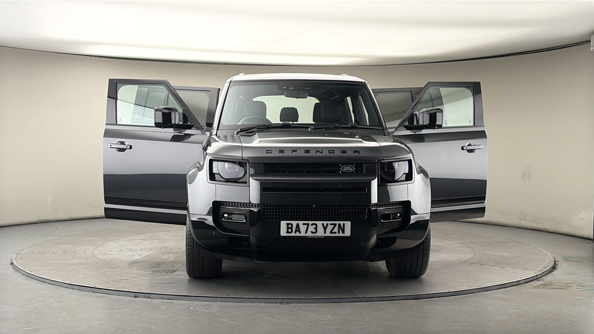 More views of Land Rover Defender 110