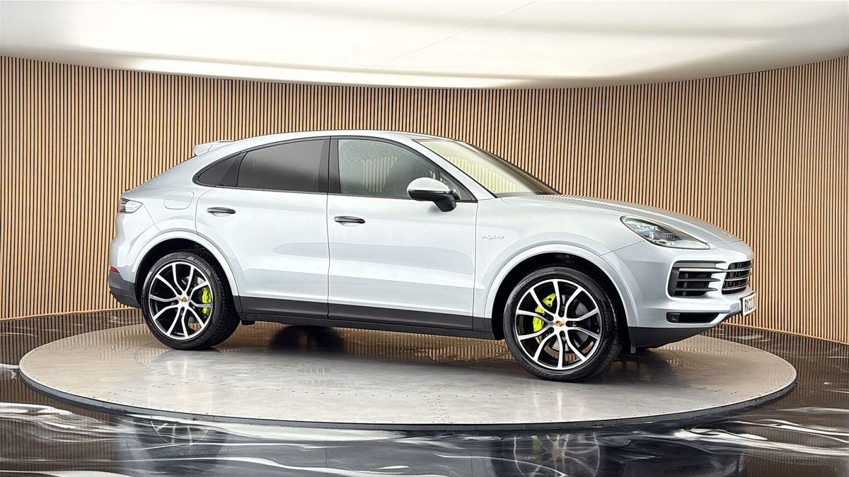 More views of Porsche Cayenne