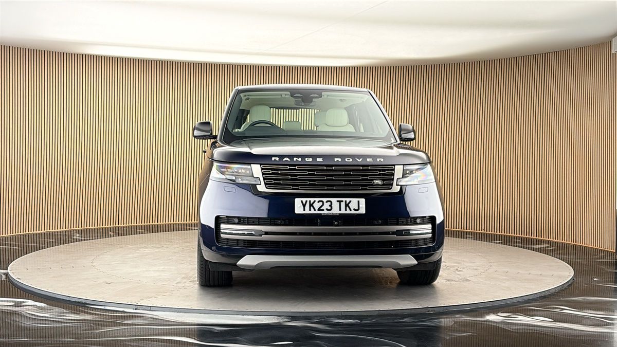 More views of Land Rover Range Rover