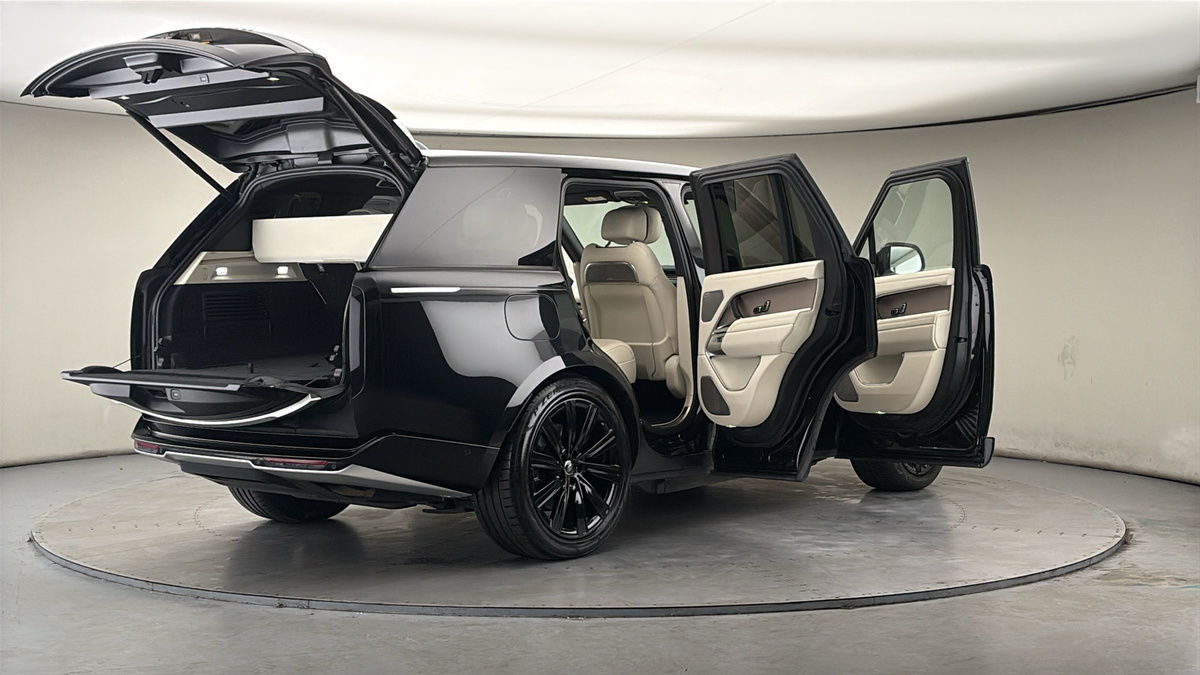 More views of Land Rover Range Rover