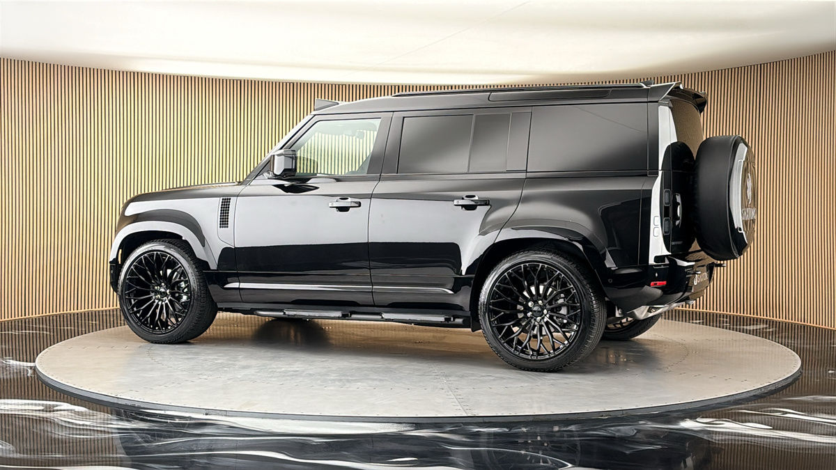 More views of Land Rover Defender 110