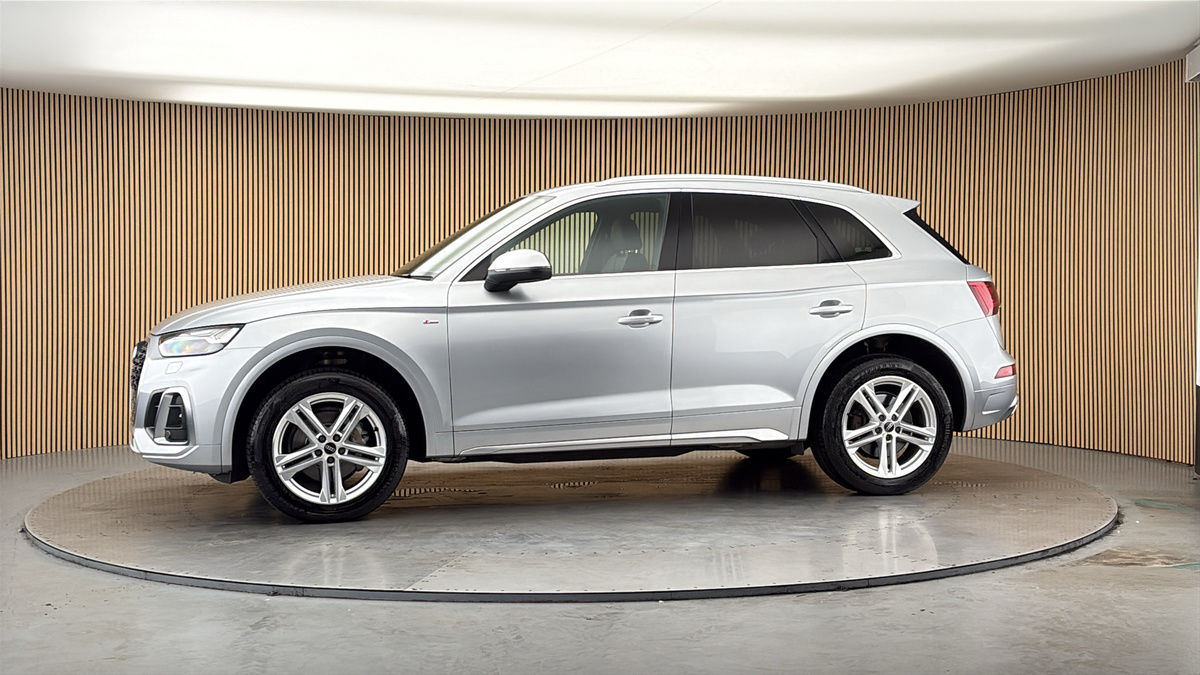 More views of Audi Q5