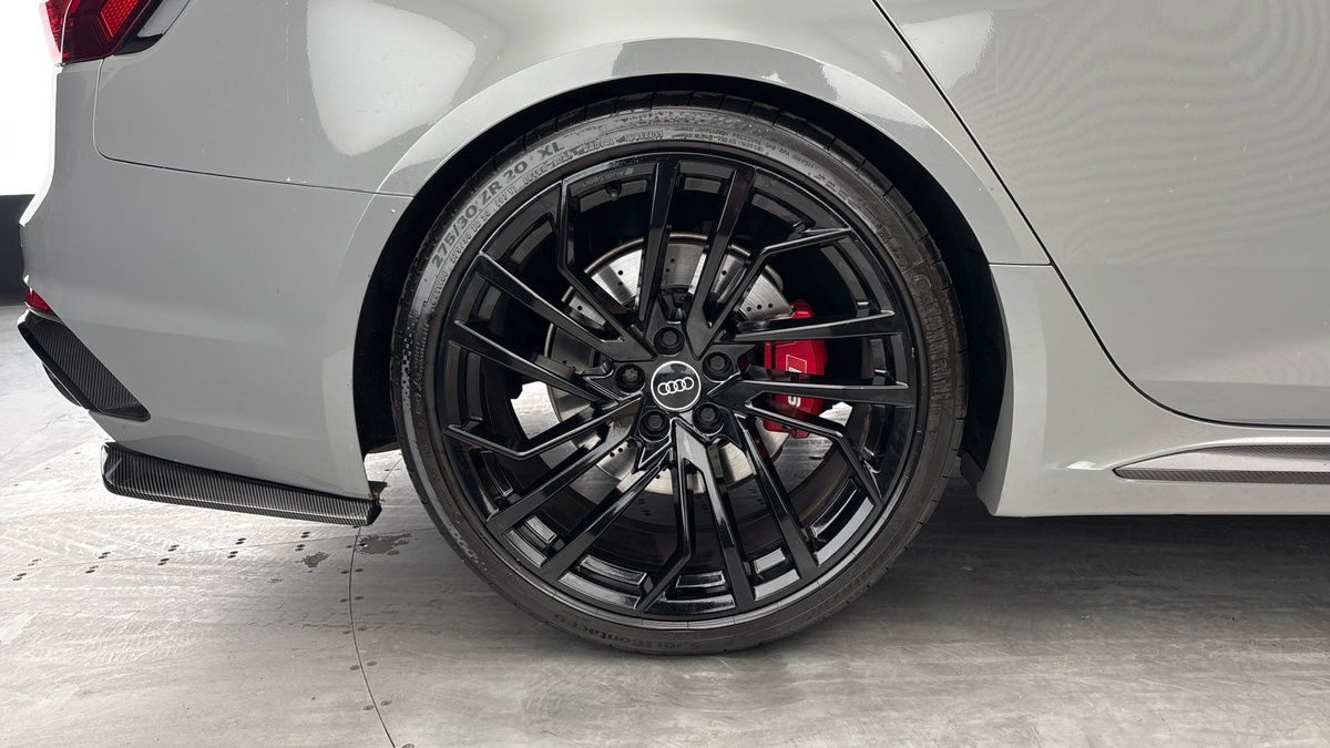 Audi RS4 Avant Image 10