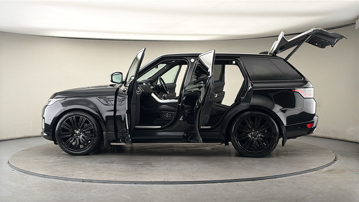 More views of Land Rover Range Rover Sport