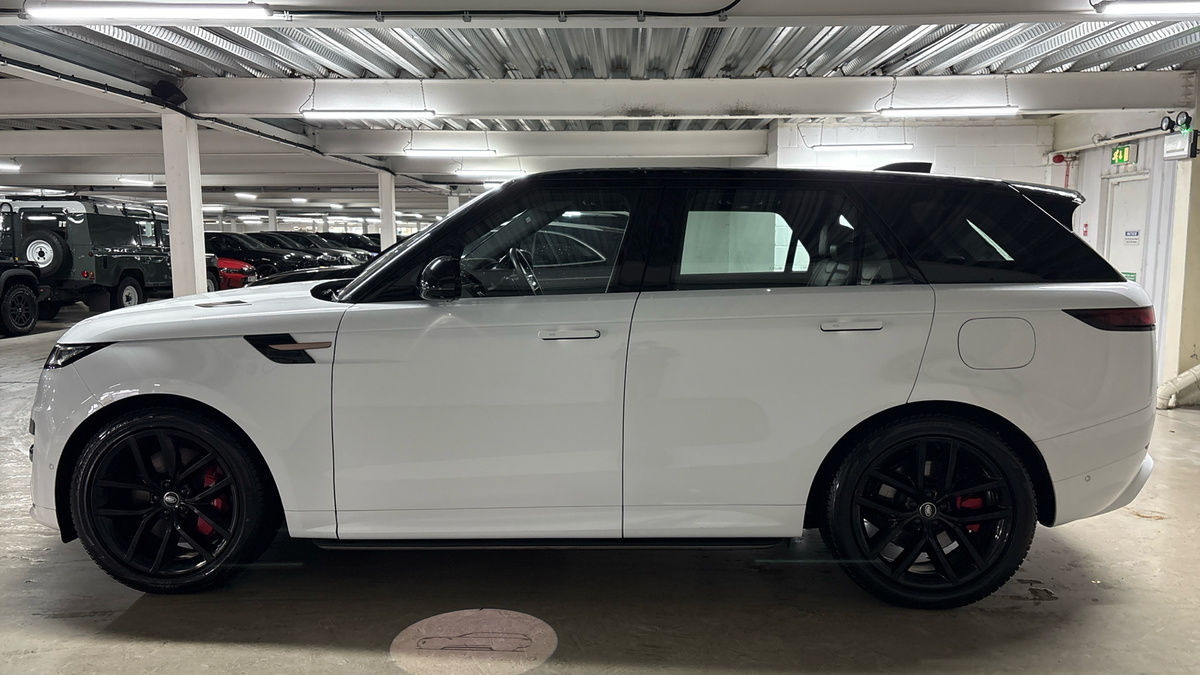 Land Rover Range Rover Sport Image 15