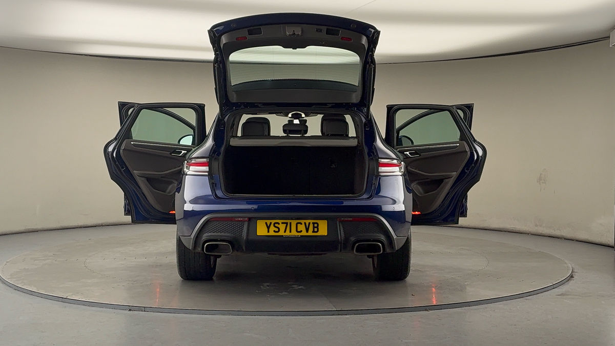 More views of Porsche Macan