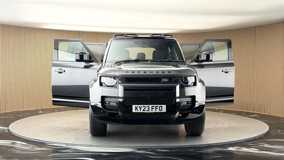 More views of Land Rover Defender 110