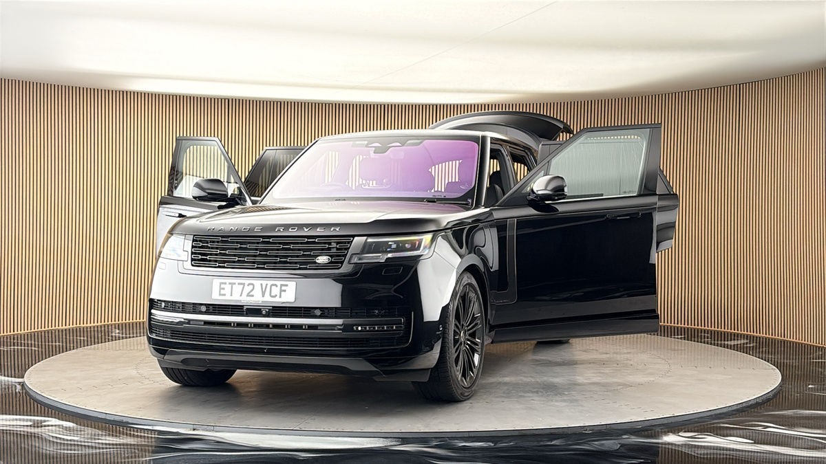 More views of Land Rover Range Rover
