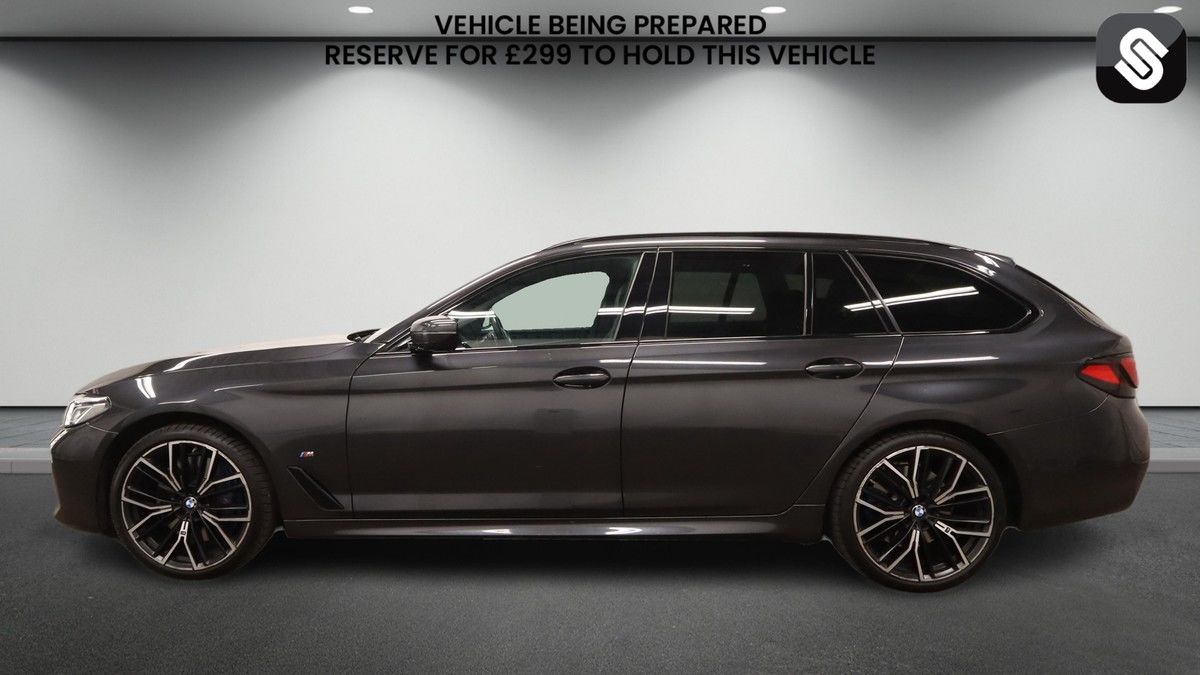 BMW 5 Series Image 6