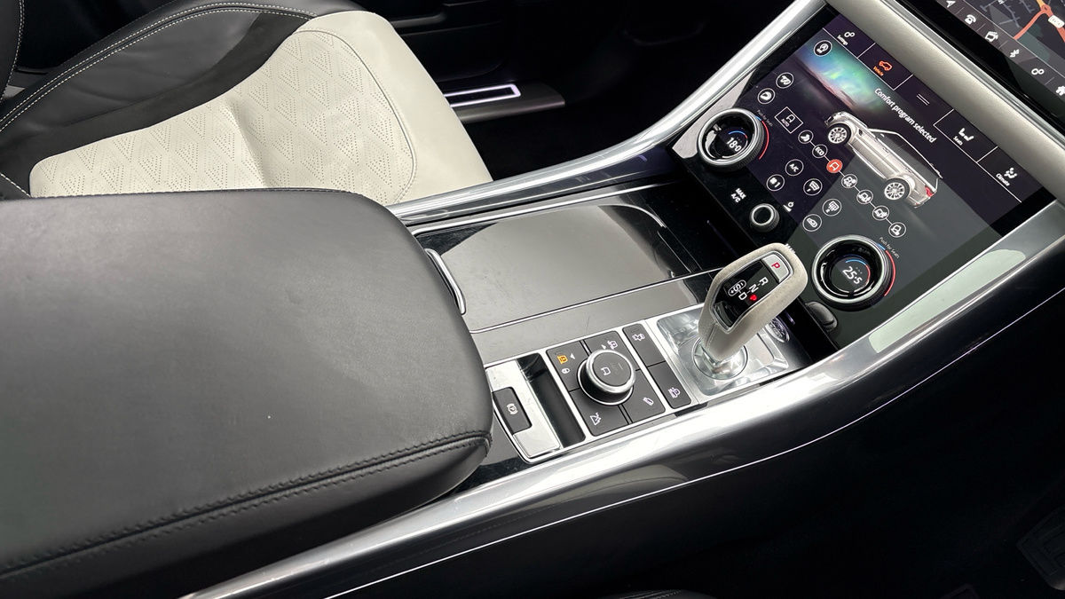 Land Rover Range Rover Sport Image 18