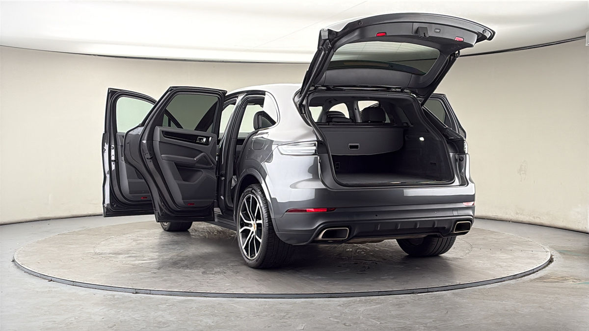 More views of Porsche Cayenne