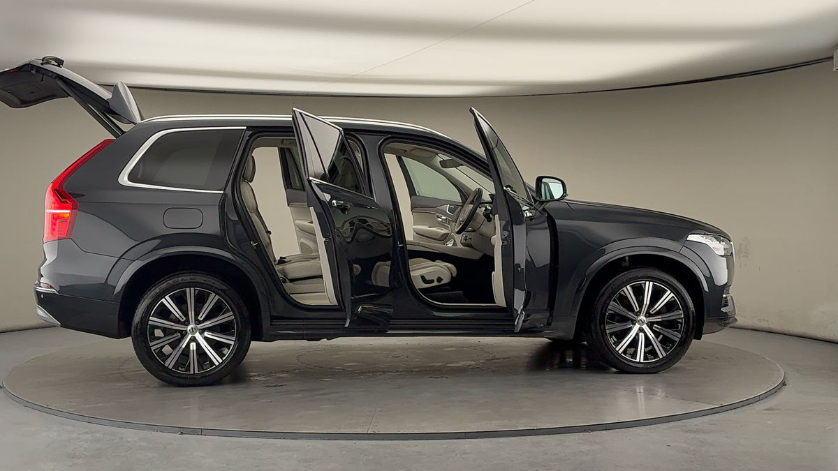 More views of Volvo XC90