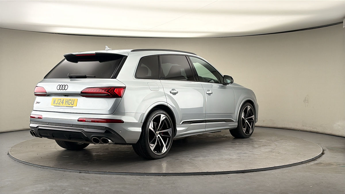 More views of Audi SQ7