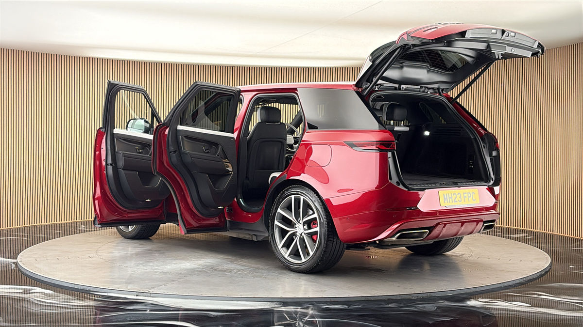 More views of Land Rover Range Rover Sport