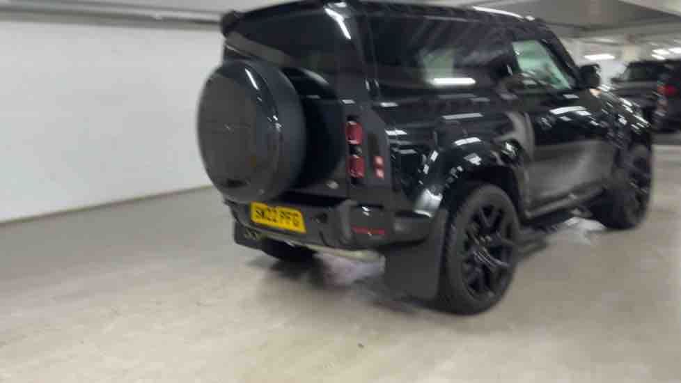 More views of Land Rover Defender 90
