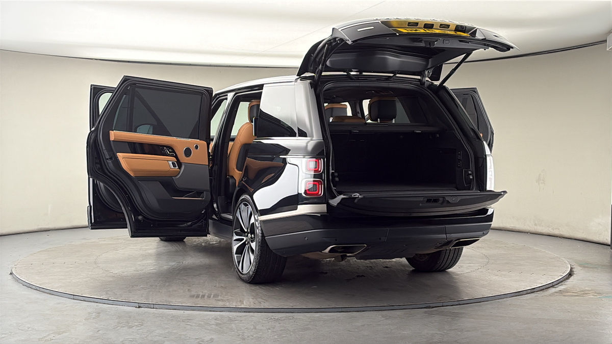 More views of Land Rover Range Rover