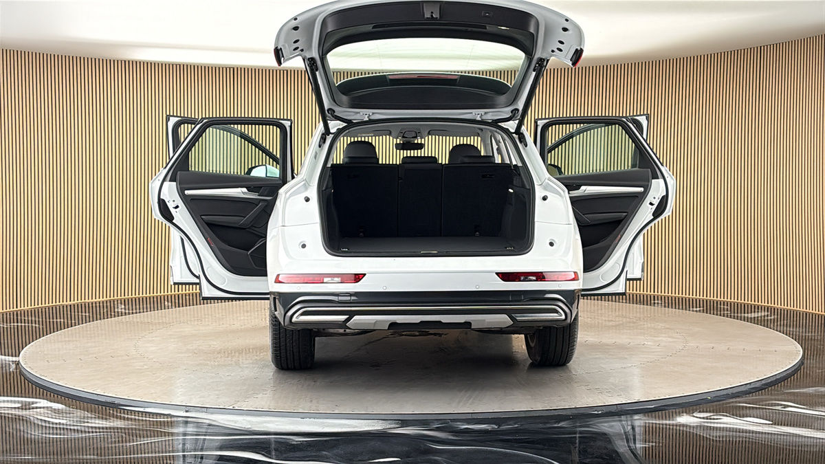 More views of Audi Q5