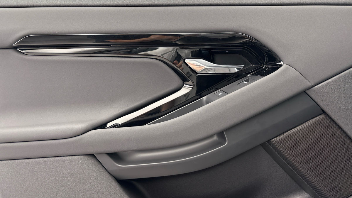 Land Rover Range Rover Evoque Image 19