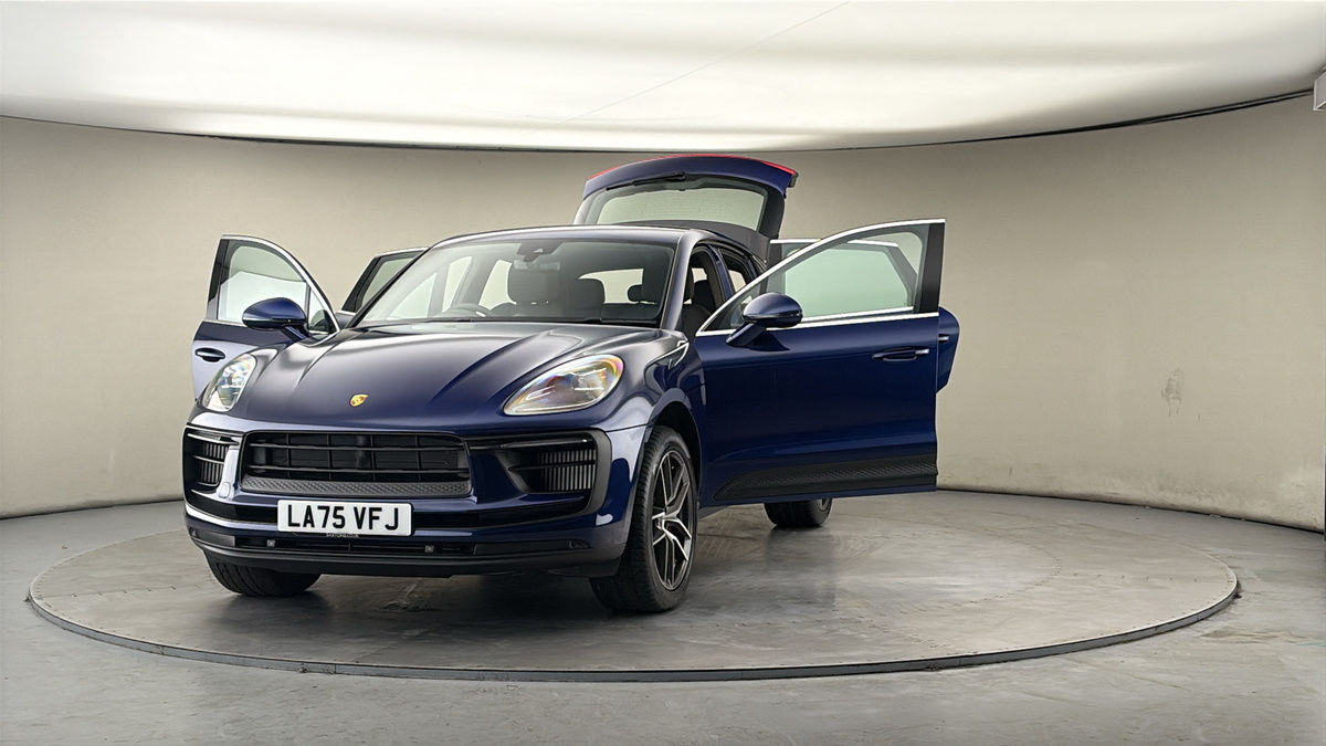 More views of Porsche Macan