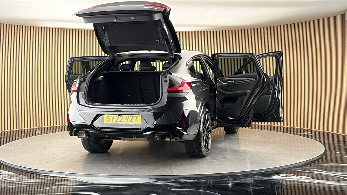 More views of BMW X4