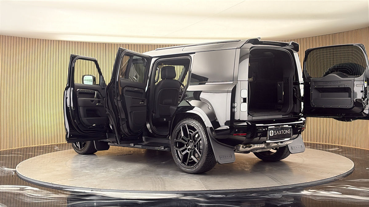 More views of Land Rover Defender 110