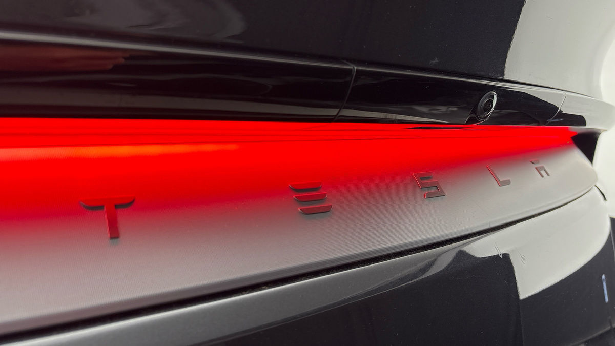 Tesla Model Y Image 24