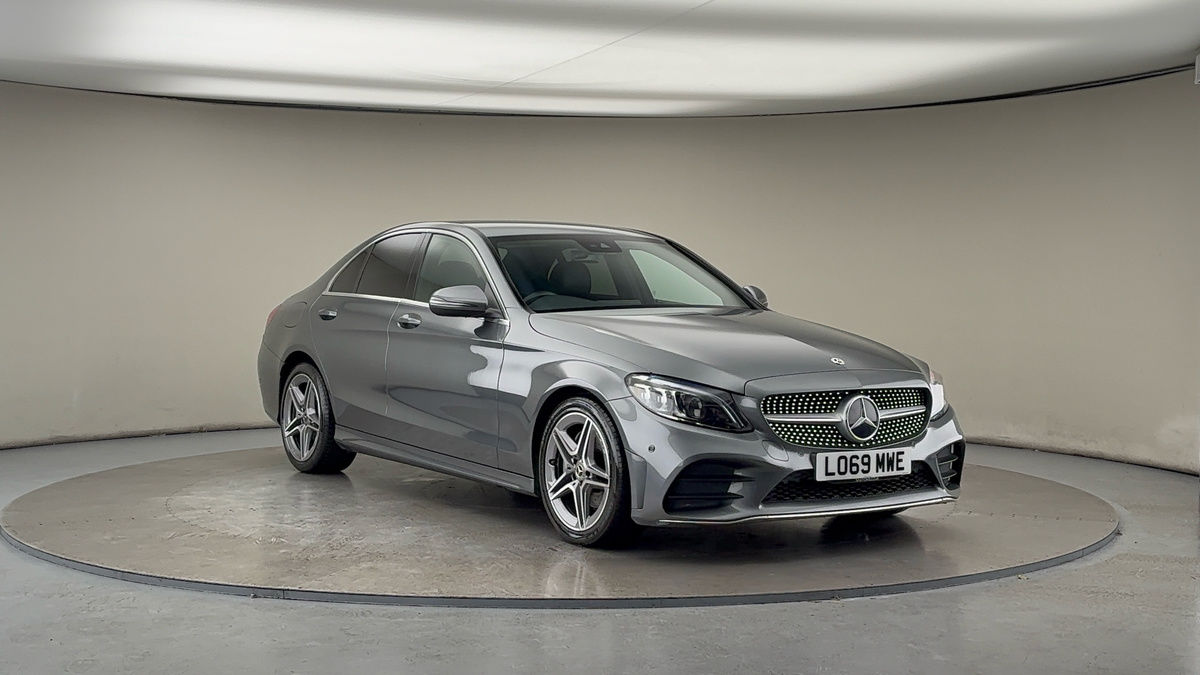 Mercedes-Benz C Class Sticky Header Image