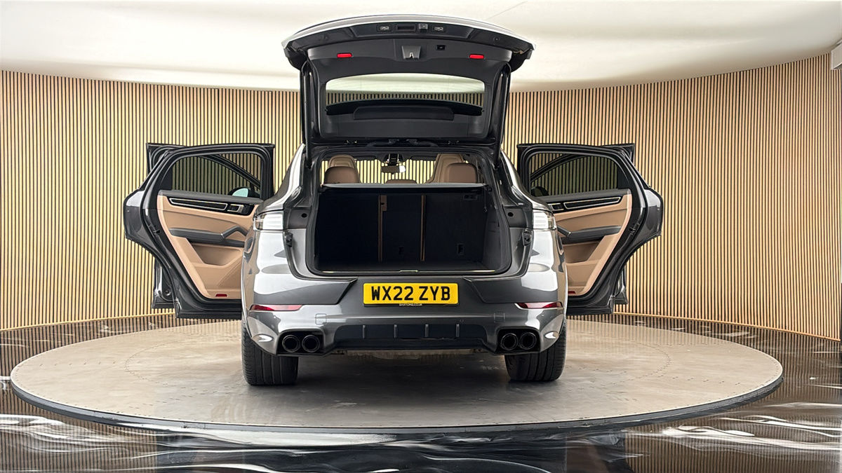 More views of Porsche Cayenne