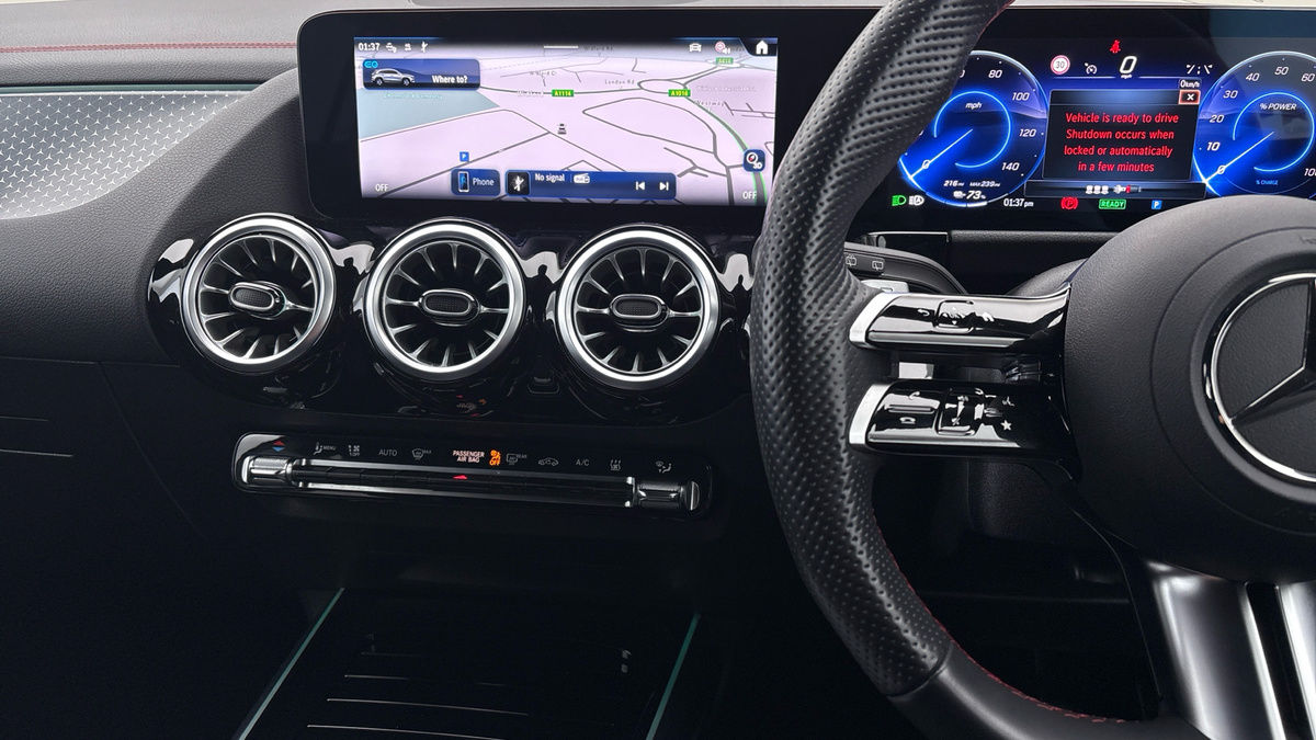 Mercedes-Benz EQA Image 13