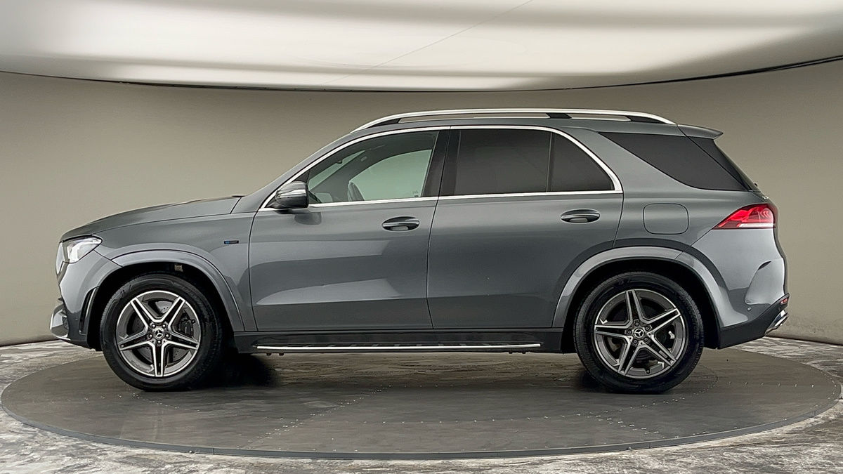 More views of Mercedes-Benz GLE