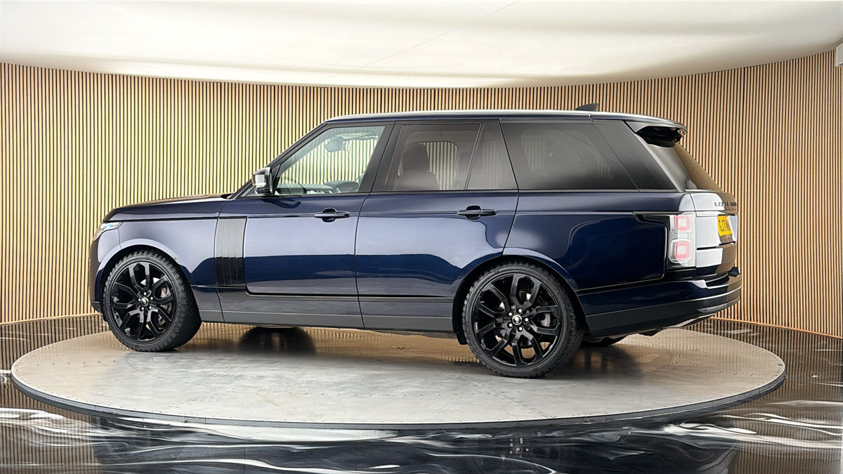 More views of Land Rover Range Rover