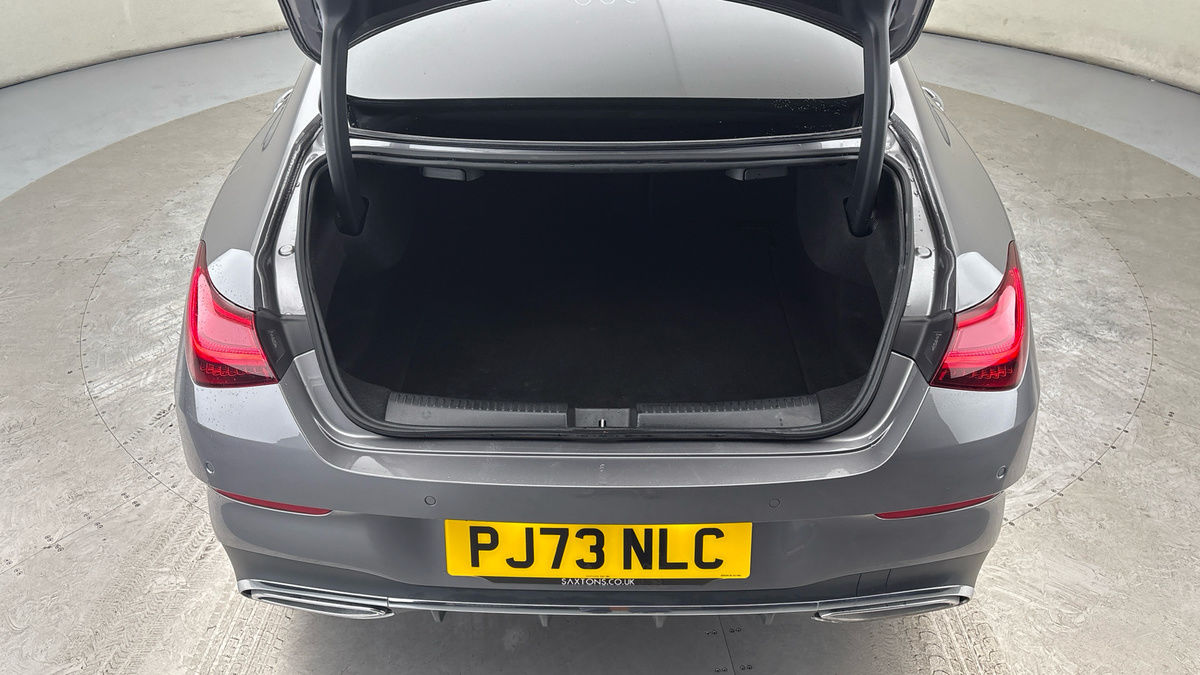 Mercedes-Benz CLA Image 11