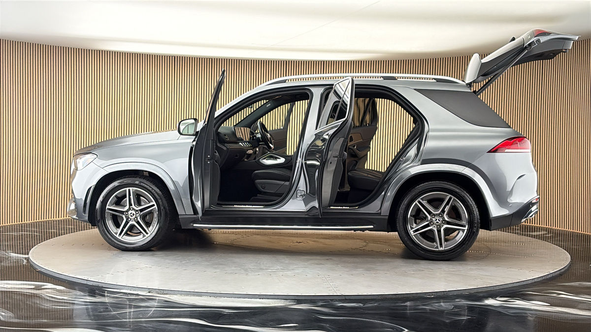More views of Mercedes-Benz GLE