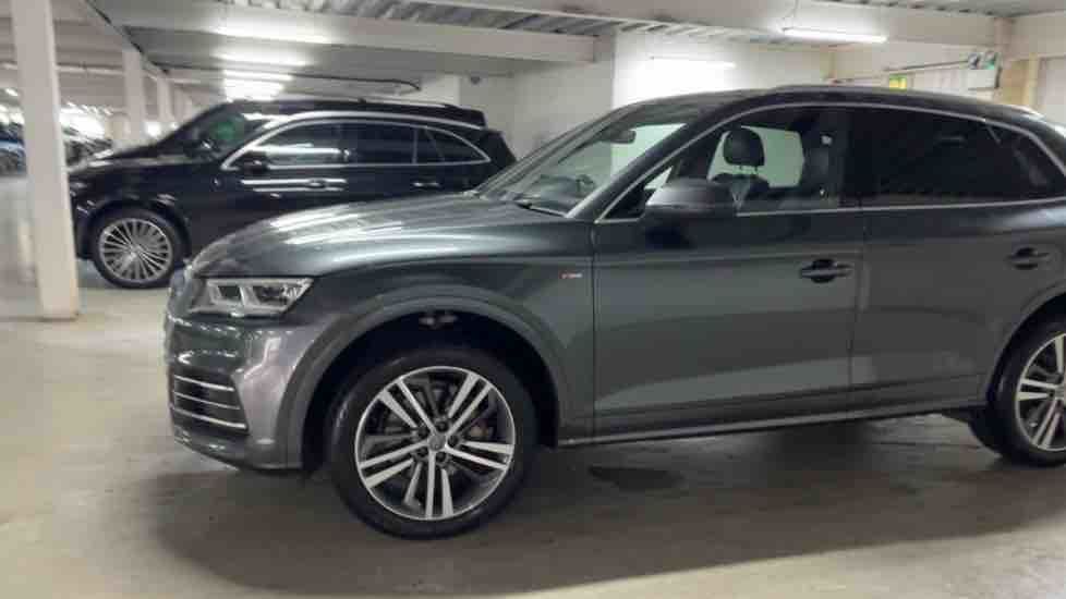 More views of Audi Q5
