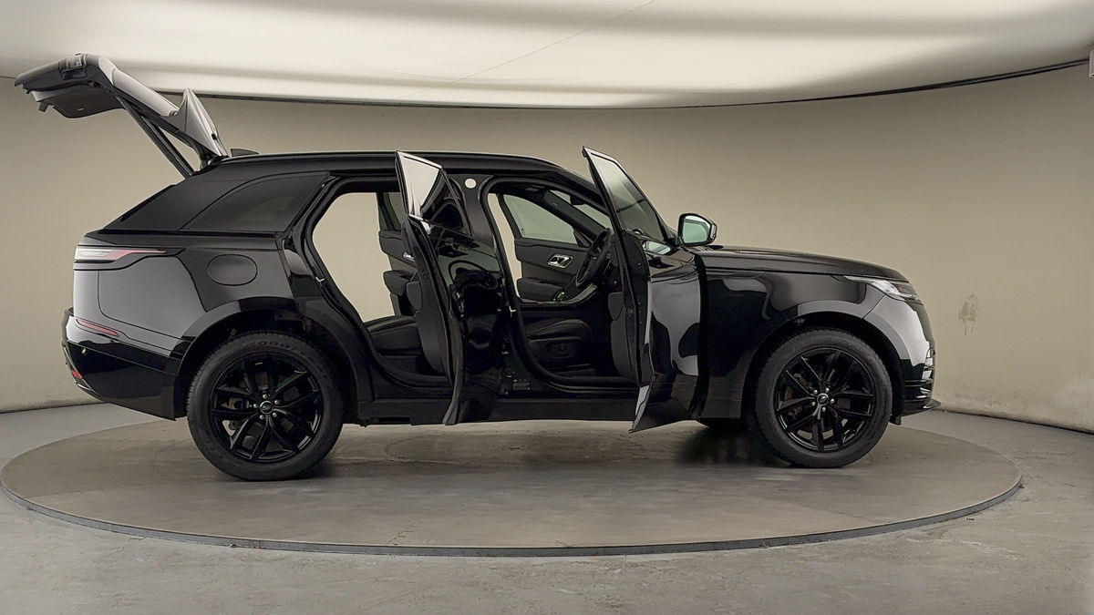 More views of Land Rover Range Rover Velar