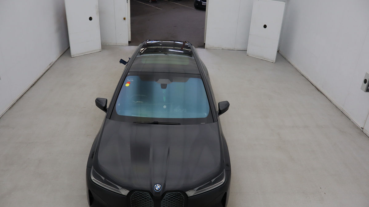 BMW iX Image 7