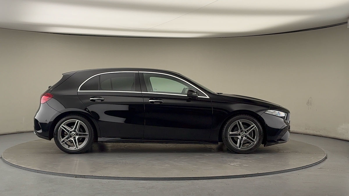 Mercedes-Benz A Class Image 16