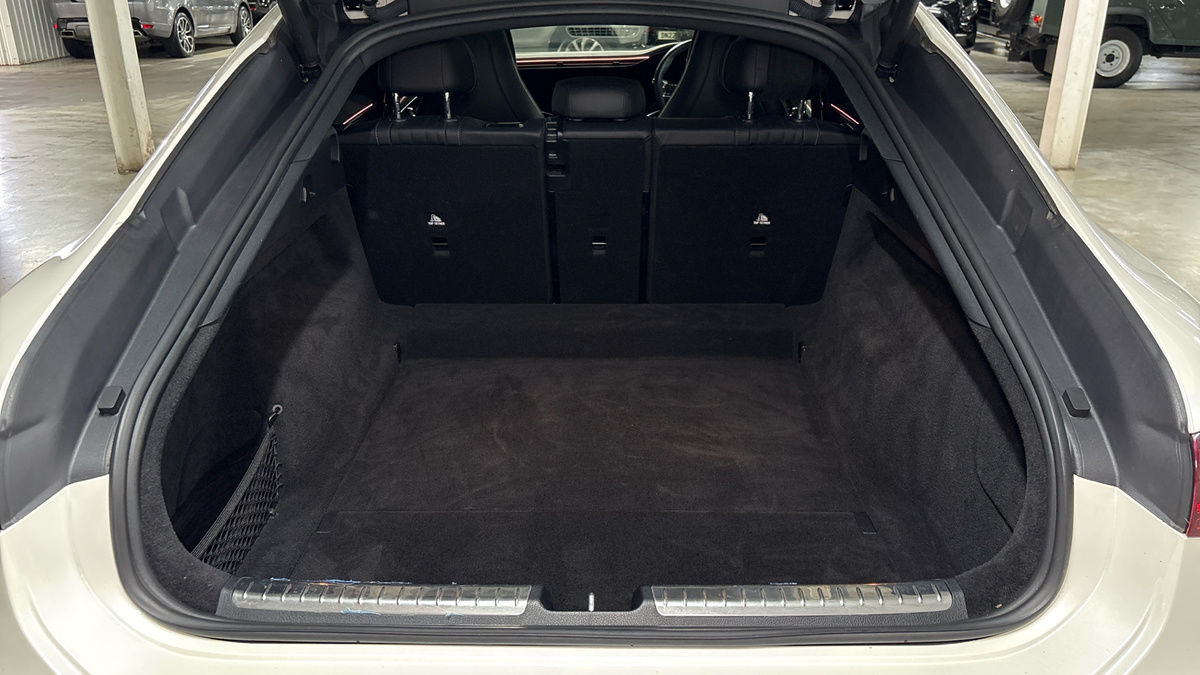 Mercedes-Benz EQS Image 11