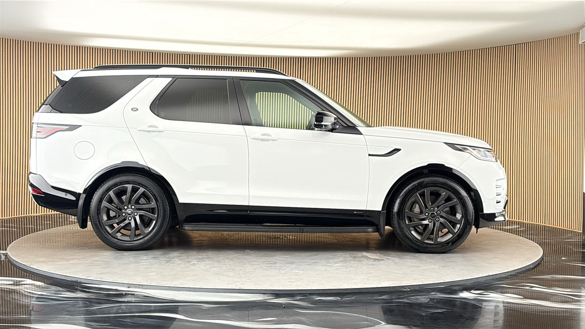 Land Rover Discovery Image 16