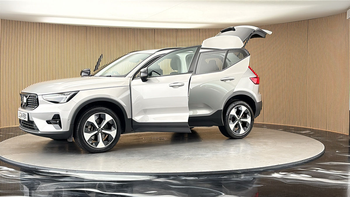 More views of Volvo XC40