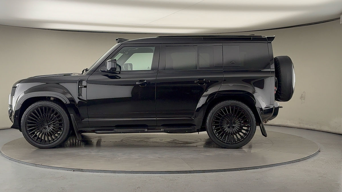 Land Rover Defender 110 Urban Image 15