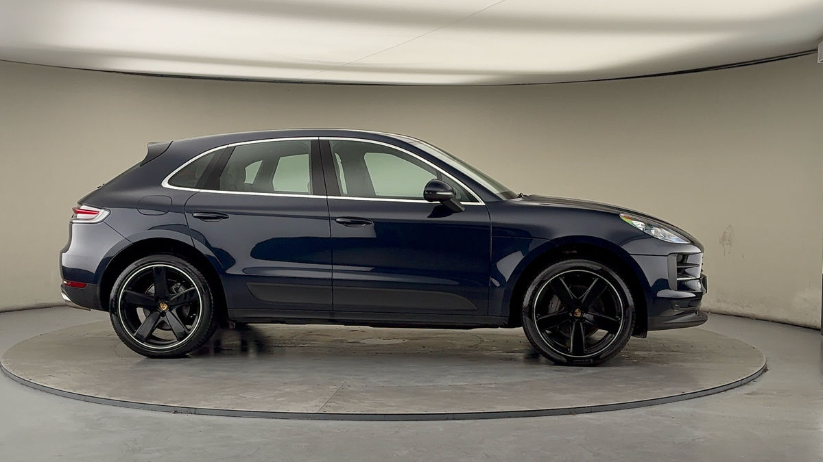 More views of Porsche Macan