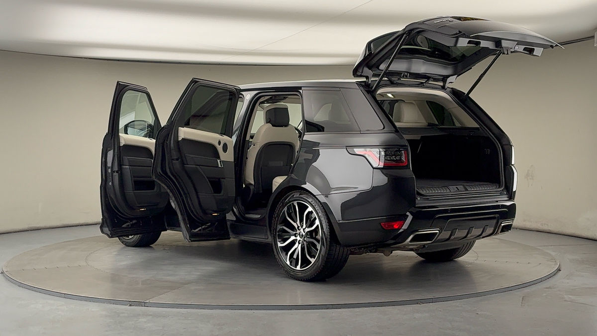 More views of Land Rover Range Rover Sport