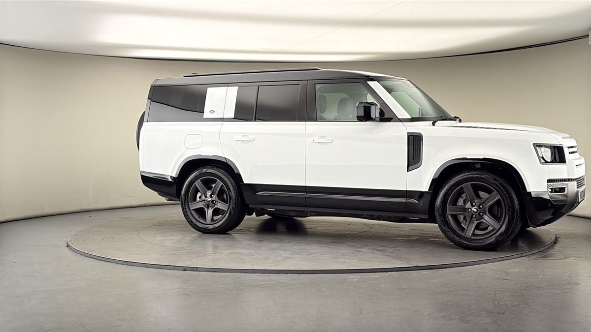 More views of Land Rover Defender 130