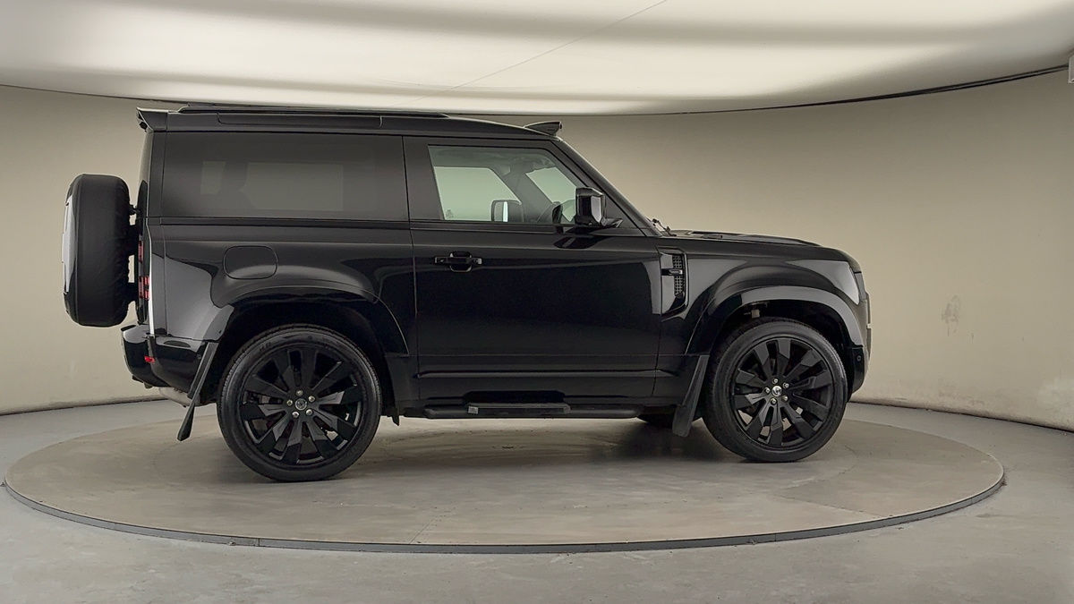 More views of Land Rover Defender 90