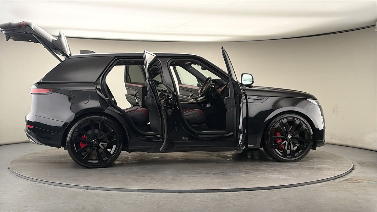 More views of Land Rover Range Rover Sport